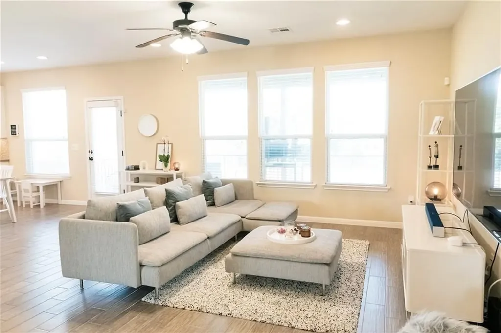 11504 Reading Way Austin TX 78717
