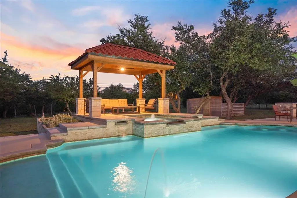 5201 Great Divide Drive Bee Cave TX 78738