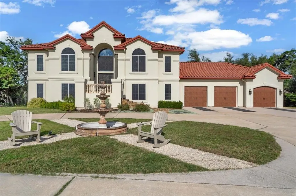 5201 Great Divide Drive Bee Cave TX 78738