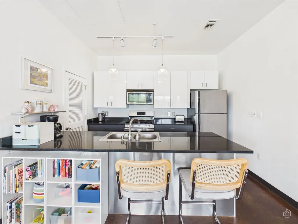 2401 E 6th Street Austin TX 78702
