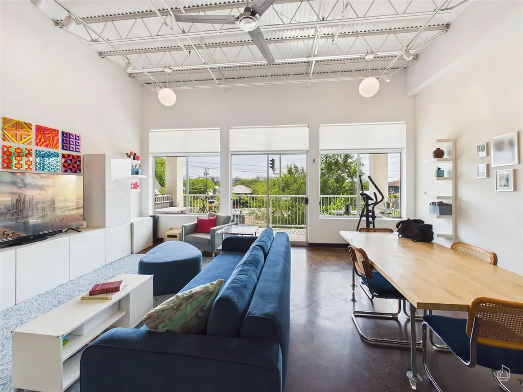 2401 E 6th Street Austin TX 78702