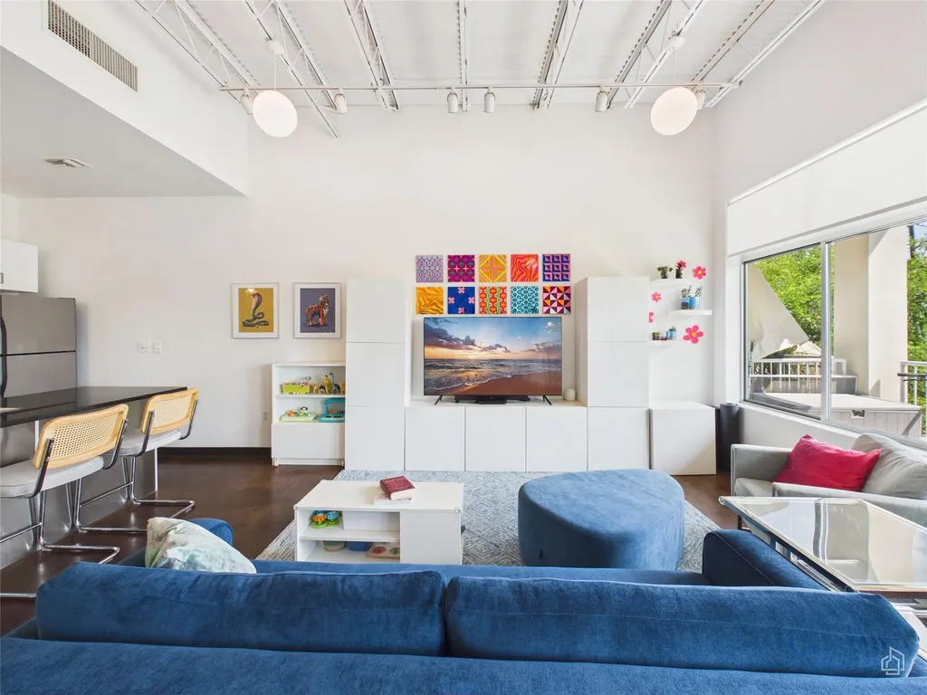2401 E 6th Street Austin TX 78702