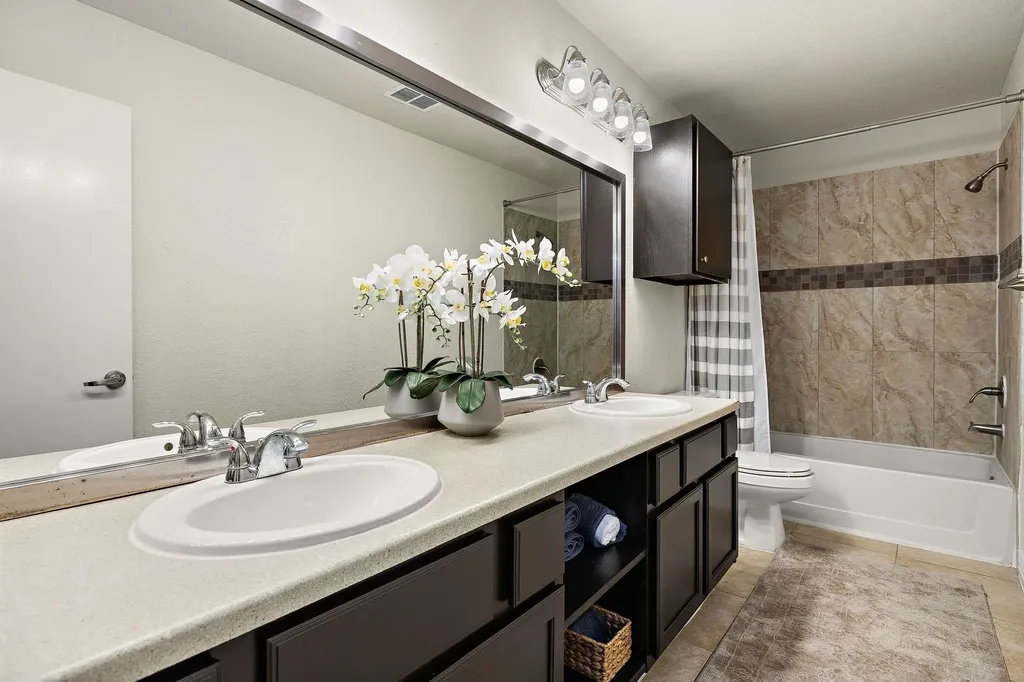 905 Greenbriar Loop Round Rock TX 78664