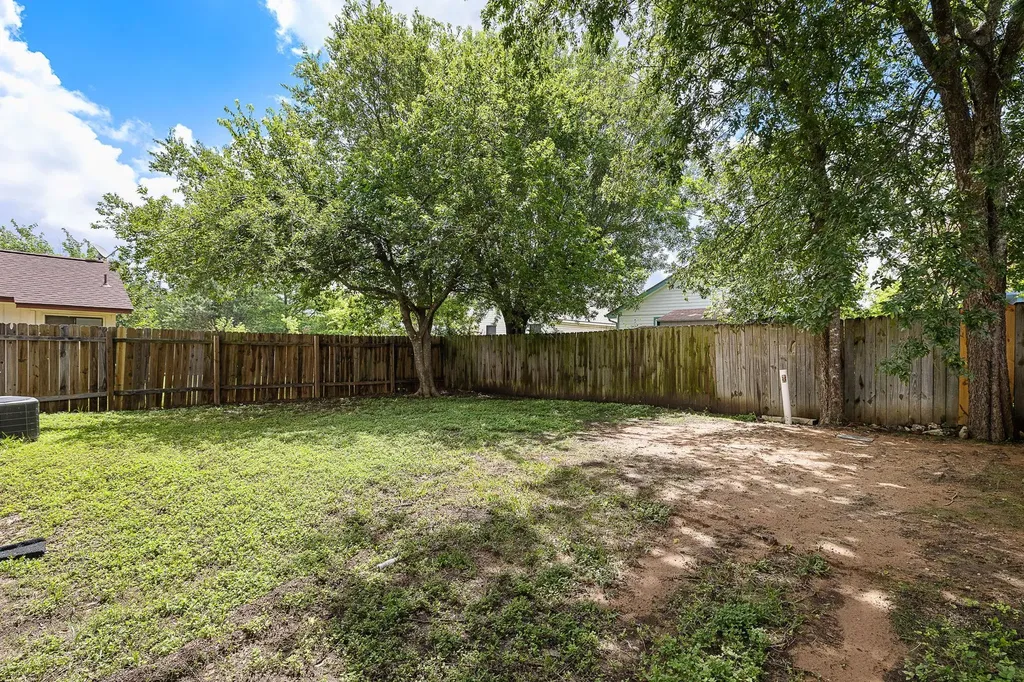 905 Greenbriar Loop Round Rock TX 78664