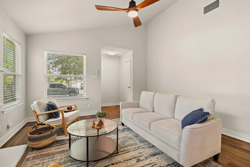 905 Greenbriar Loop Round Rock TX 78664