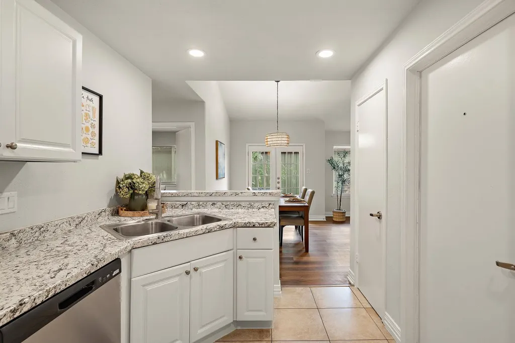 905 Greenbriar Loop Round Rock TX 78664