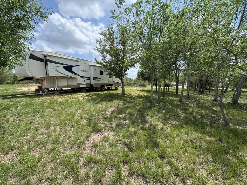 287 Fm-713 Lockhart TX 78644