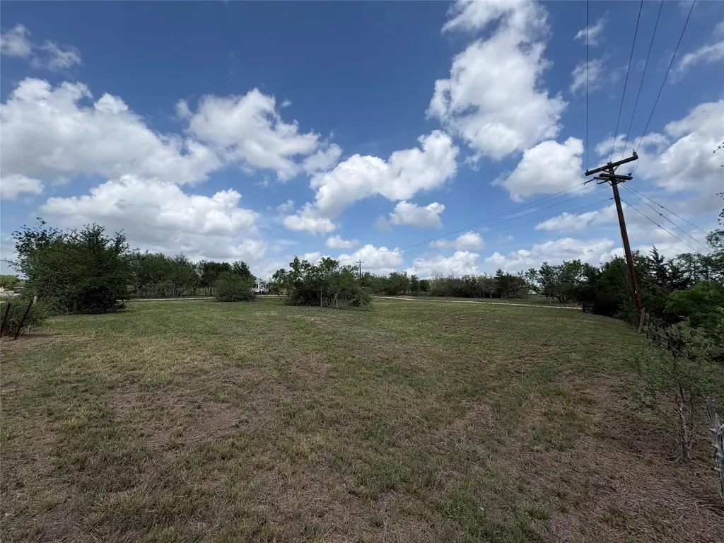 287 Fm-713 Lockhart TX 78644