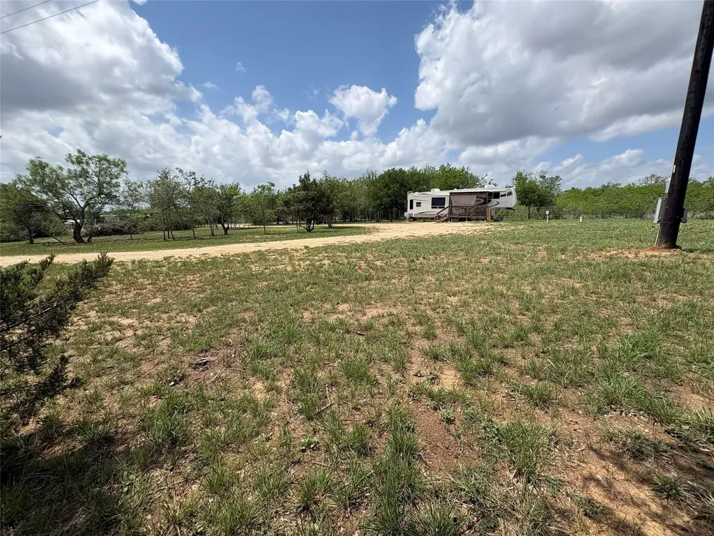 287 Fm-713 Lockhart TX 78644