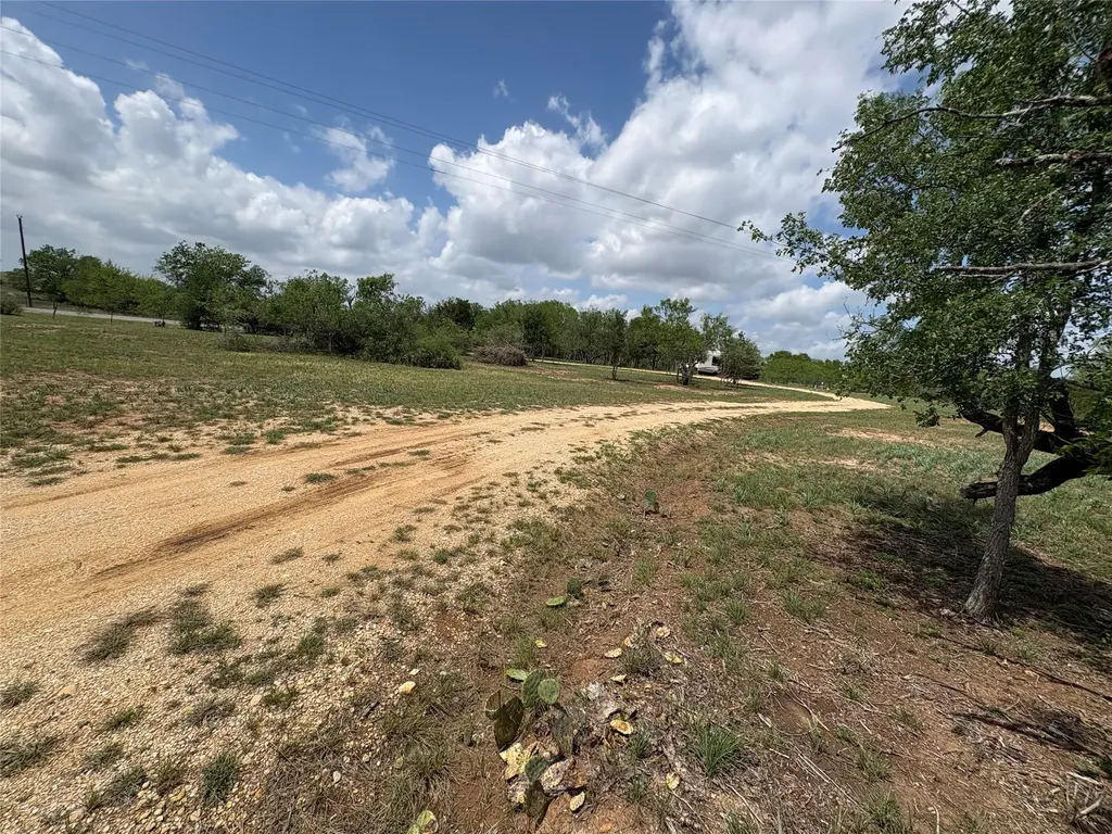 287 Fm-713 Lockhart TX 78644