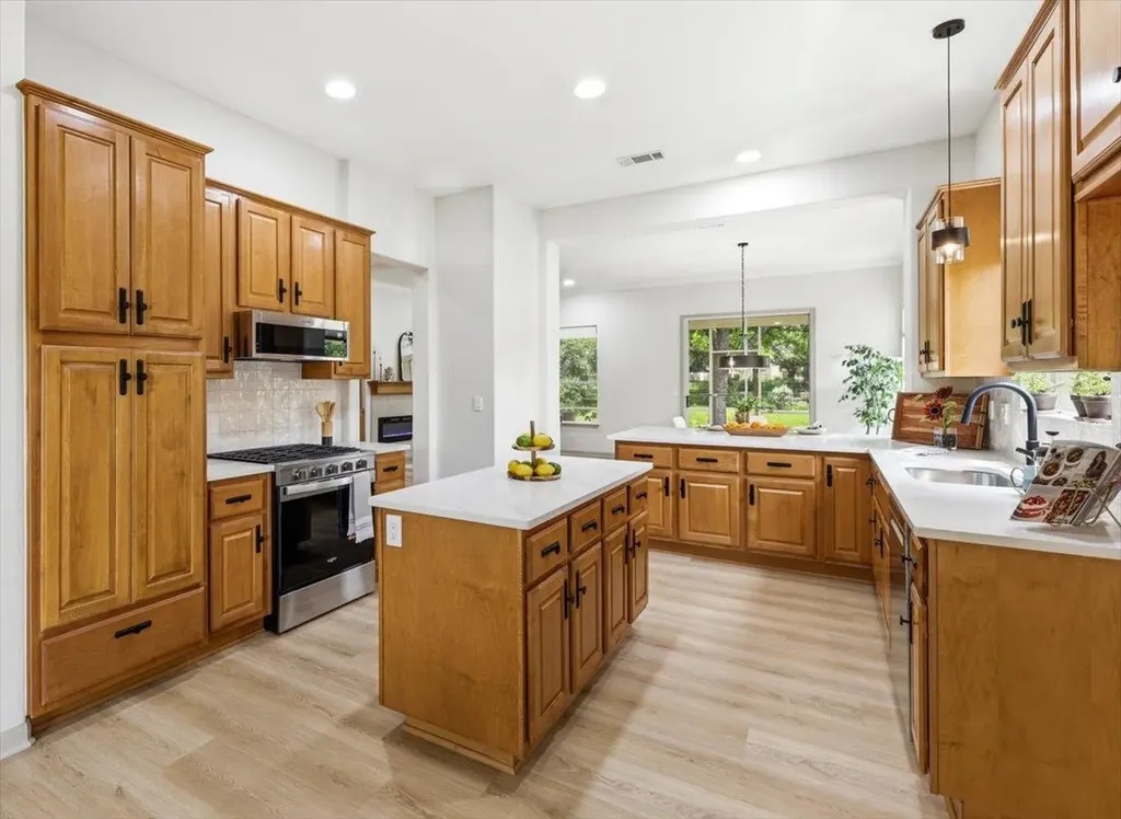 105 Mountain Laurel Way Georgetown TX 78633