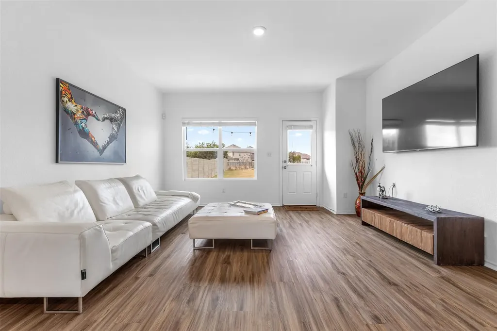 432 Wolf Springs Road Georgetown TX 78628