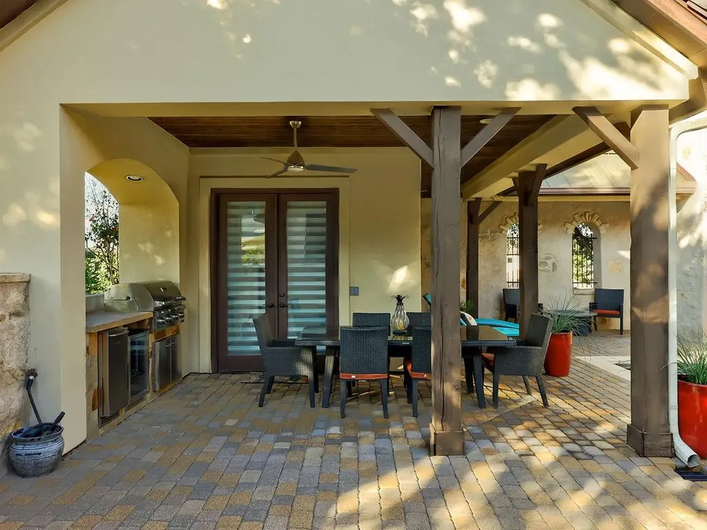 11805 Pleasant Panorama View Austin TX 78738