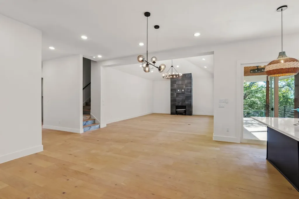 300 Bedford Drive Spicewood TX 78669