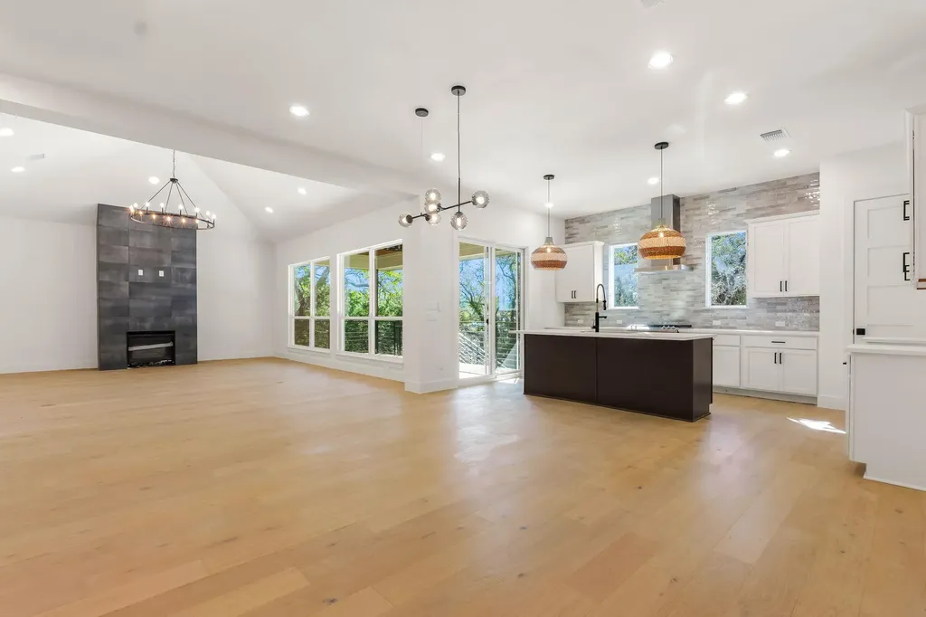 300 Bedford Drive Spicewood TX 78669