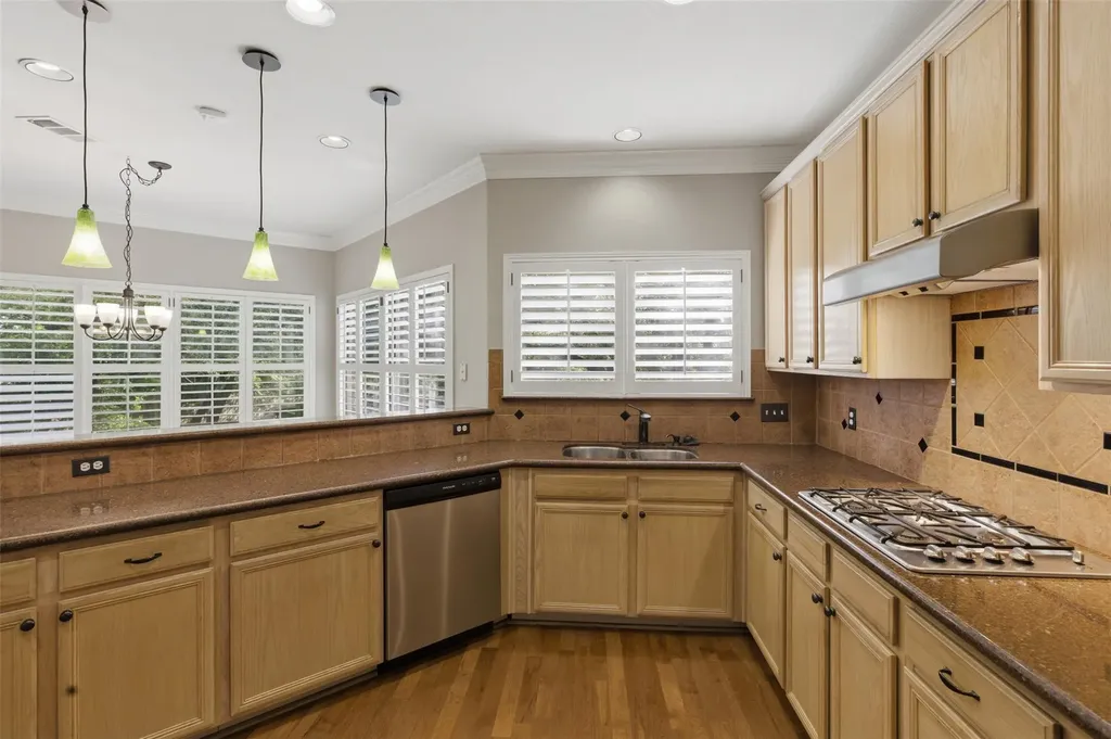 5813 Miramonte Drive Austin TX 78759