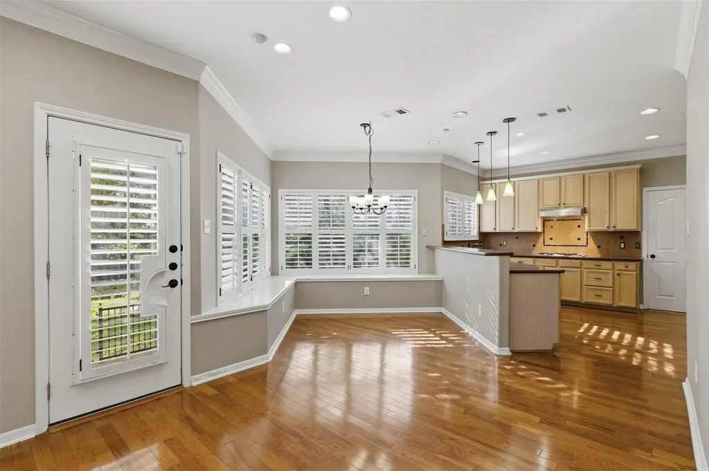 5813 Miramonte Drive Austin TX 78759