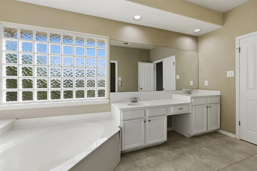 5813 Miramonte Drive Austin TX 78759