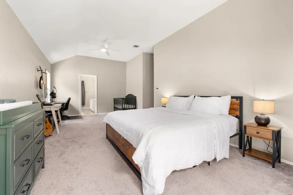 10512 Watchful Fox Drive Austin TX 78748