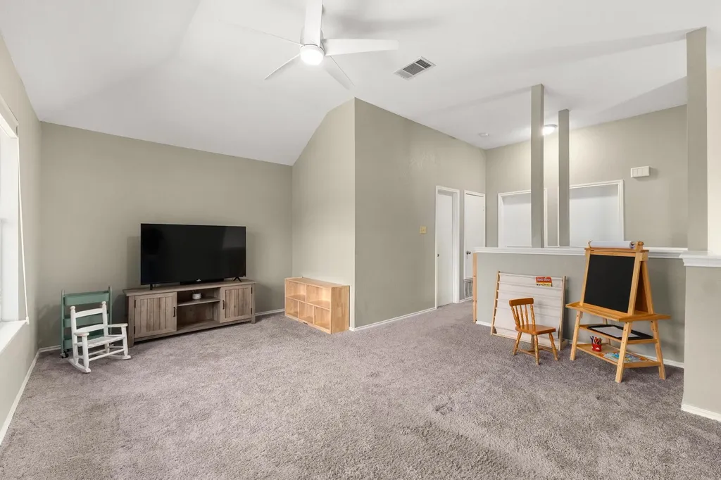 10512 Watchful Fox Drive Austin TX 78748