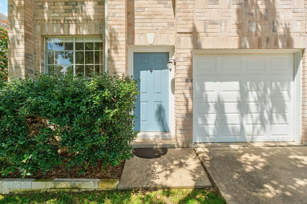 10512 Watchful Fox Drive Austin TX 78748