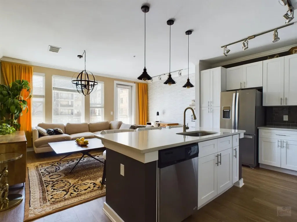 1900 Barton Springs Road Austin TX 78704