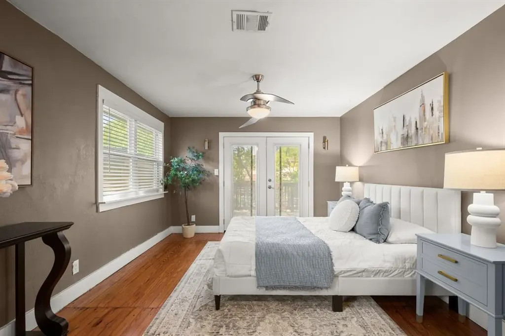 1184 Navasota Street Austin TX 78702