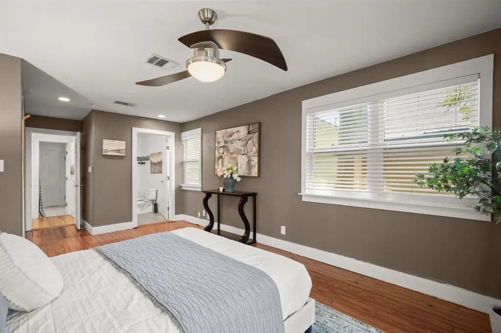1184 Navasota Street Austin TX 78702