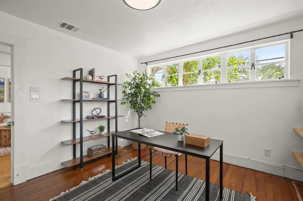 1184 Navasota Street Austin TX 78702