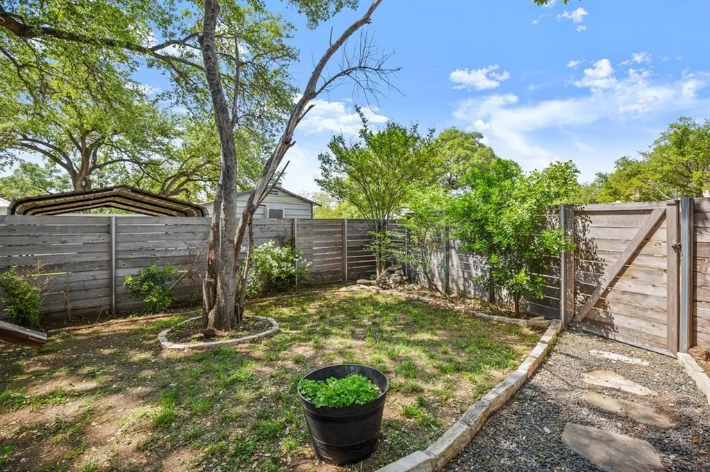 1184 Navasota Street Austin TX 78702