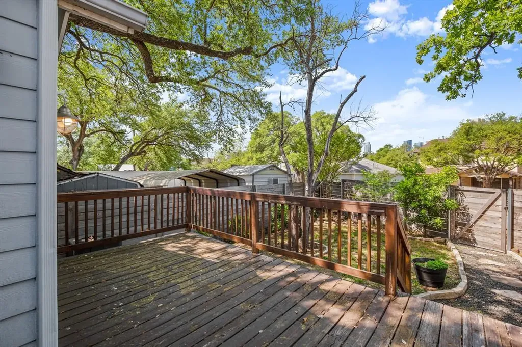 1184 Navasota Street Austin TX 78702