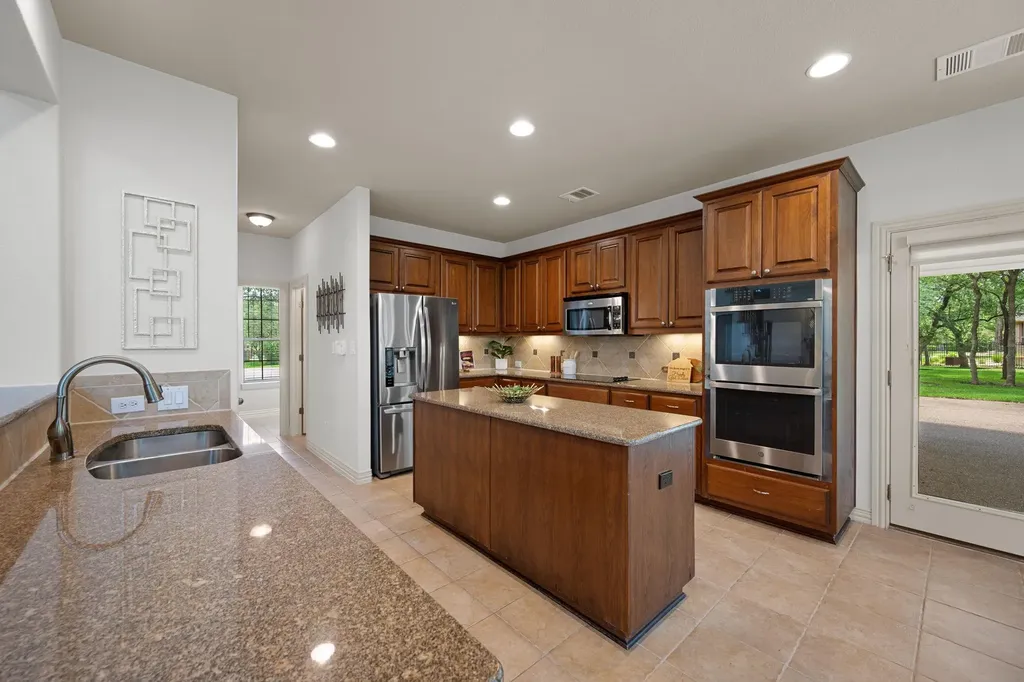 111 Sand Hills Cove Georgetown TX 78628
