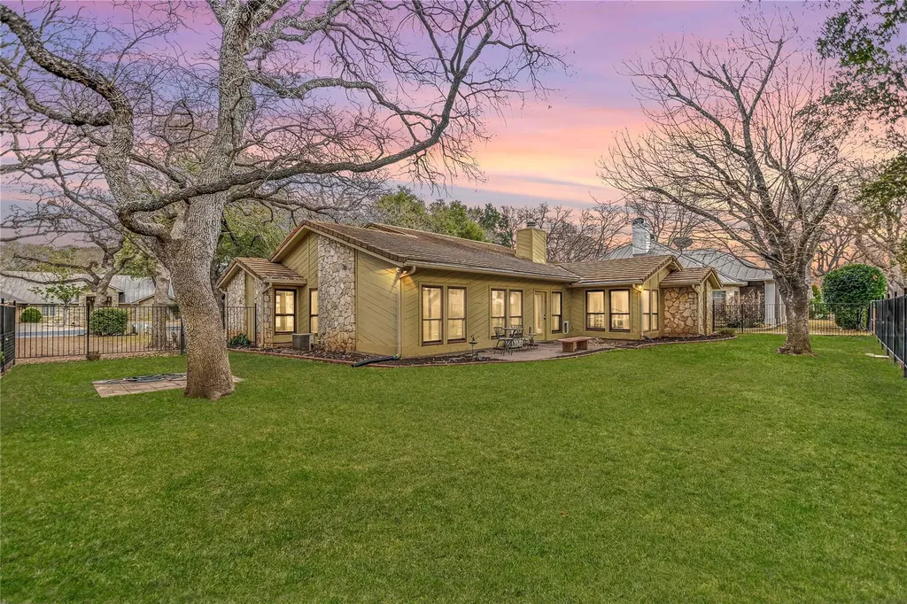 204 Blue Ground Horseshoe Bay TX 78657