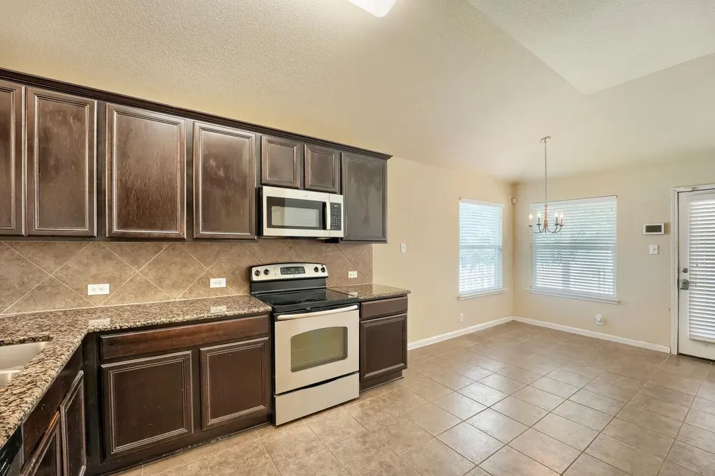 865 Heritage Springs Trail Round Rock TX 78664