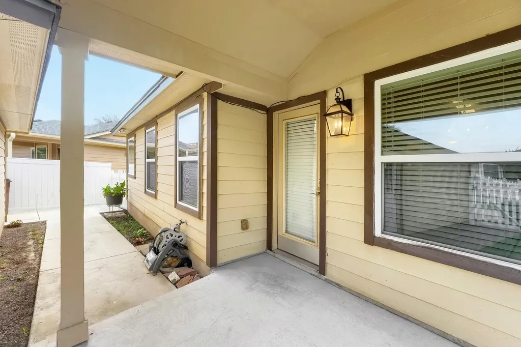865 Heritage Springs Trail Round Rock TX 78664