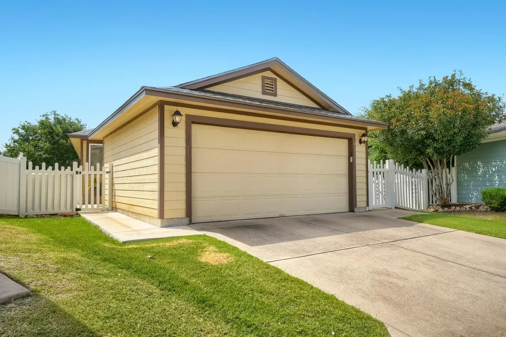 865 Heritage Springs Trail Round Rock TX 78664