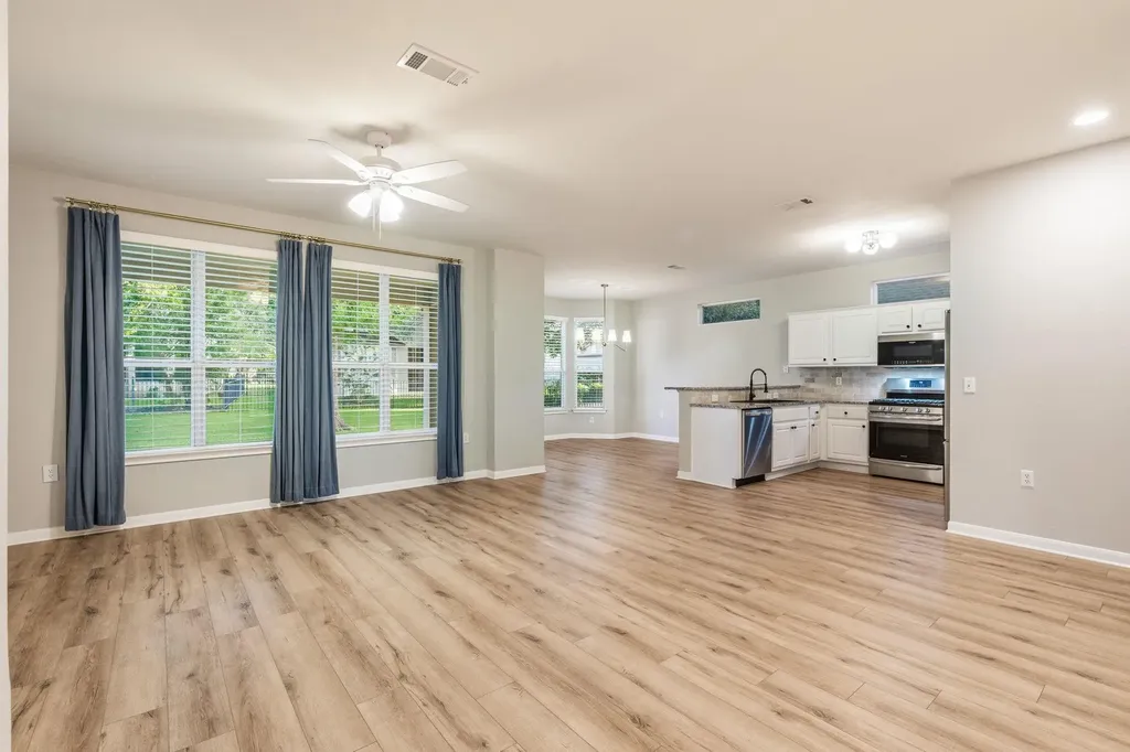 137 Trail Rider Way Georgetown TX 78633