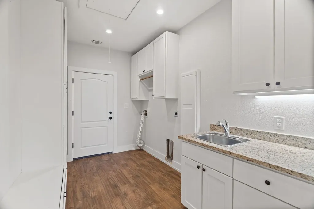110 Chaumont Street Kingsland TX 78639