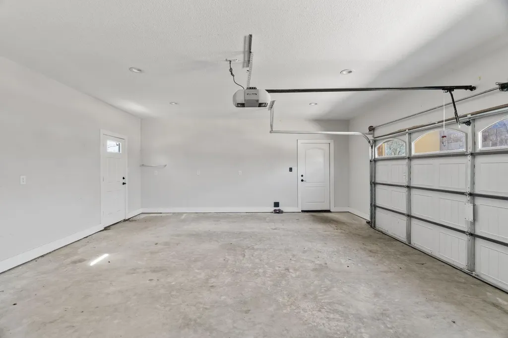 110 Chaumont Street Kingsland TX 78639