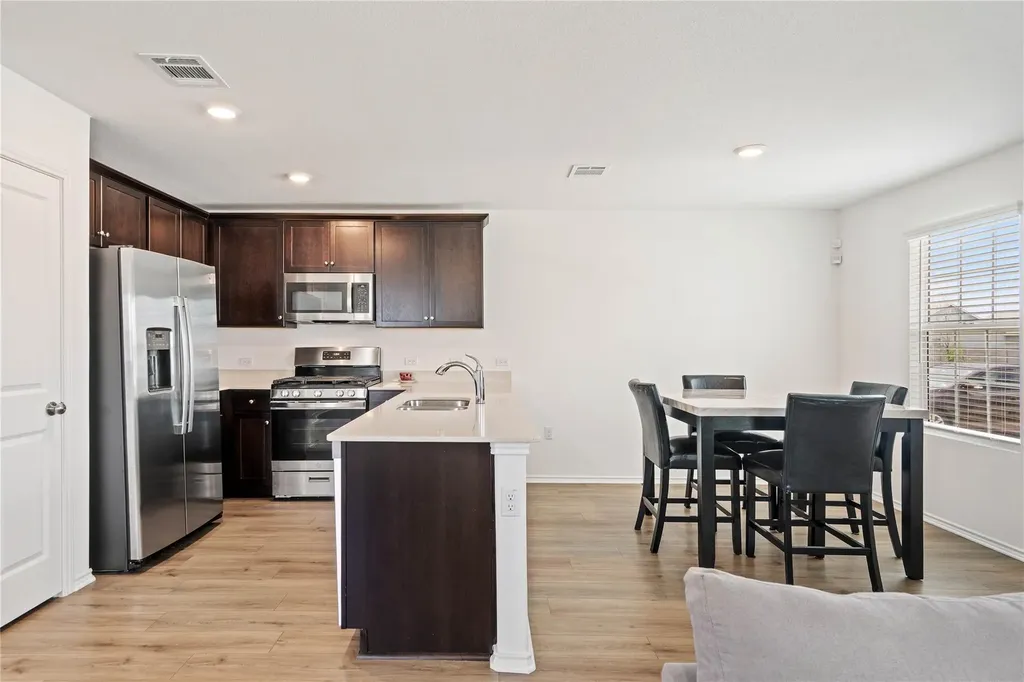 17813 Willacy Cove Elgin TX 78621