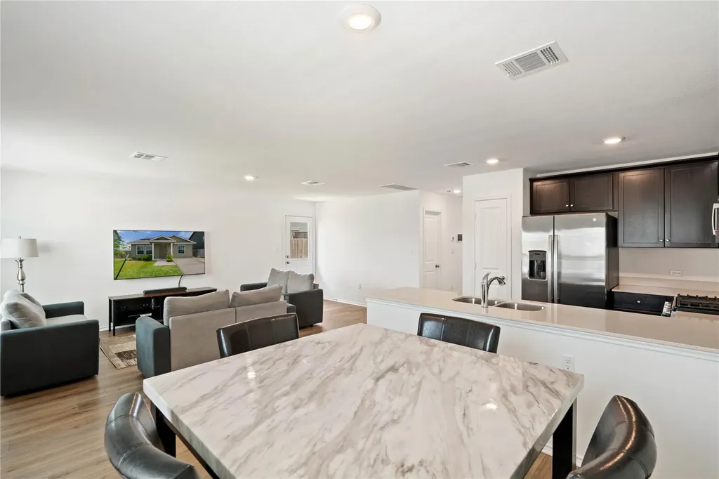 17813 Willacy Cove Elgin TX 78621