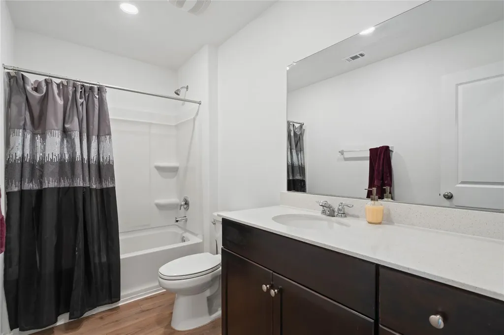 17813 Willacy Cove Elgin TX 78621