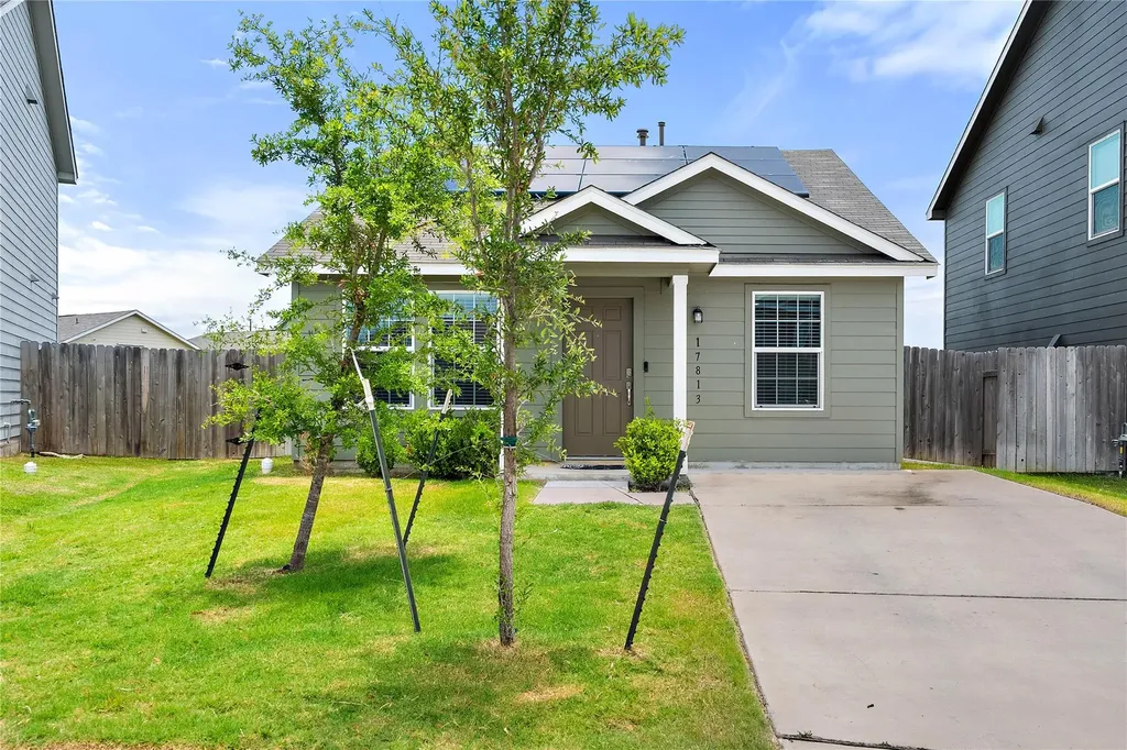 17813 Willacy Cove Elgin TX 78621