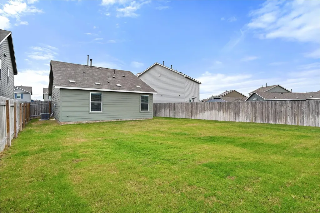 17813 Willacy Cove Elgin TX 78621