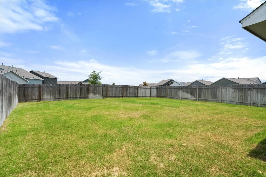 17813 Willacy Cove Elgin TX 78621