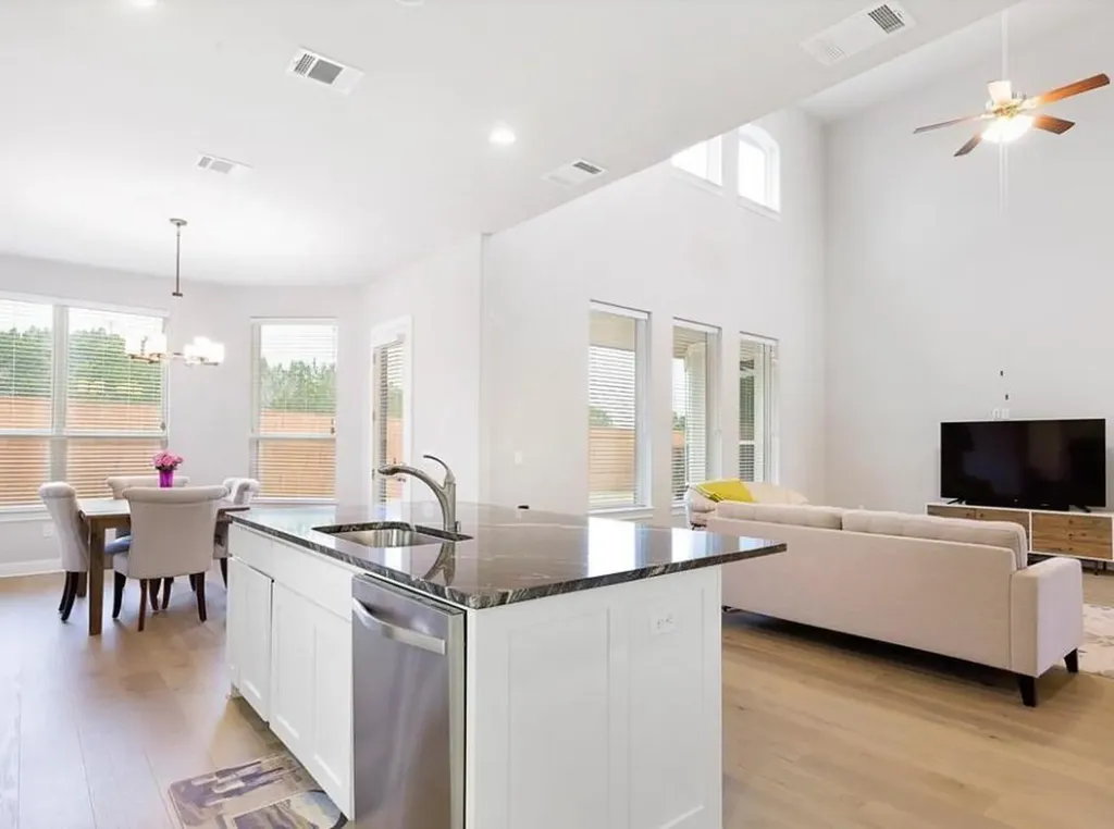 1329 Brome Drive Leander TX 78641