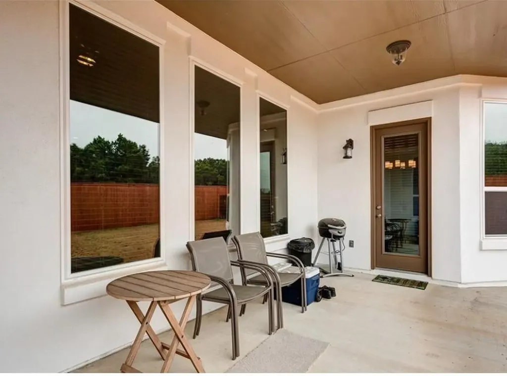 1329 Brome Drive Leander TX 78641