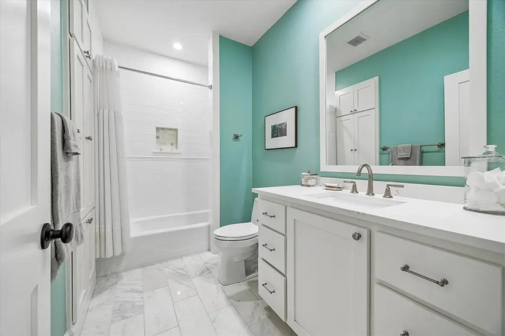 2708 W 35th Street Austin TX 78703