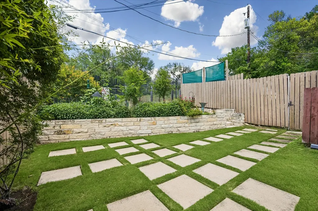 2708 W 35th Street Austin TX 78703