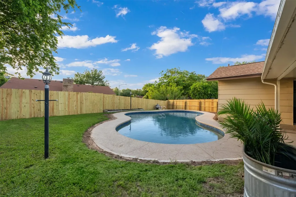 9910 Faylin Drive Austin TX 78753